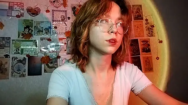 Snapshot of Ieadership chatting on 11-20-25, 01:11 Ieadership online show from 11-20-25, 01:11