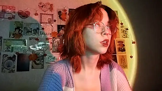 Snapshot of Ieadership chatting on 11-25-25, 02:06 Ieadership online show from 11-25-25, 02:06