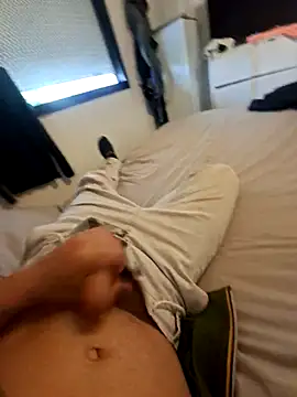 Yoaannn online show from 05-15-26, 02:02