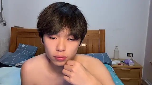 Snapshot of w5206t chatting on 10-28-25, 12:30 w5206t online show from 10-28-25, 12:30