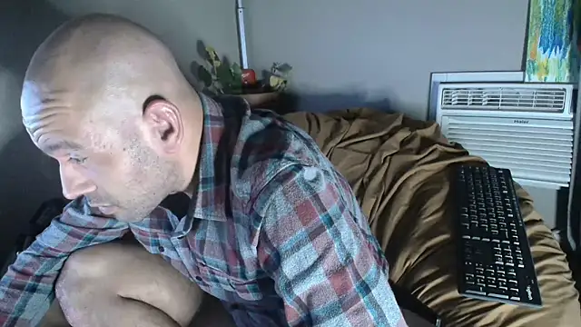 Snapshot of LeeCox chatting on 01-12-25, 10:02 LeeCox online show from 01-12-25, 10:02