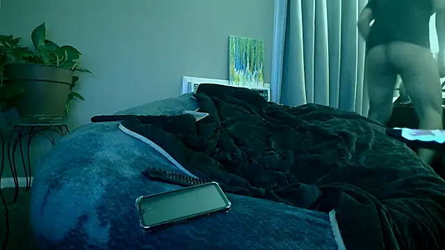 Snapshot of LeeCox chatting on 02-14-25, 10:17 LeeCox online show from 02-14-25, 10:17