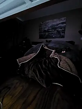 Snapshot of LeeCox chatting on 03-18-25, 02:15 LeeCox online show from 03-18-25, 02:15