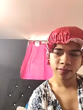 Snapshot of milabiggcoock chatting on 09-10-25, 06:08 milabiggcoock online show from 09-10-25, 06:08