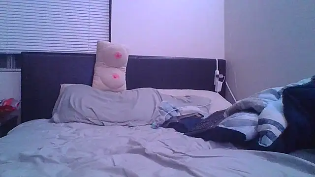 Snapshot of Eclipticice94 chatting on 09-27-25, 06:40 Eclipticice94 online show from 09-27-25, 06:40