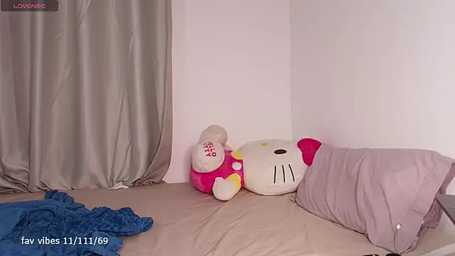 Snapshot of dulceangel__ chatting on 09-14-25, 02:33 dulceangel online show from 09-14-25, 02:33