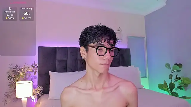 Phillicious   online show from 12-14-25, 08:24