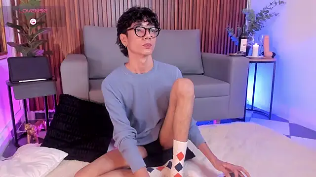 Snapshot of Phillicious__ chatting on 02-14-26, 10:50 Phillicious online show from 02-14-26, 10:50