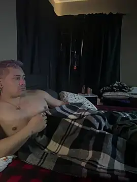 Snapshot of GirThyDock chatting on 01-11-26, 08:25 GirThyDock online show from 01-11-26, 08:25