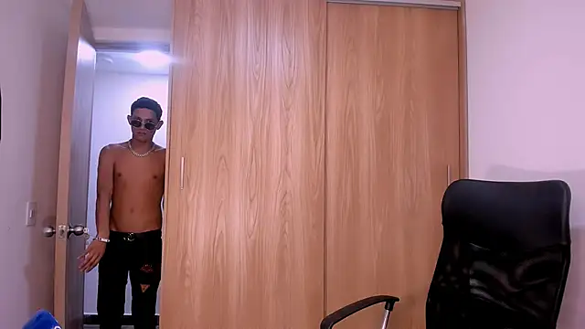 Toy boy777 online show from 02-12-26, 09:15