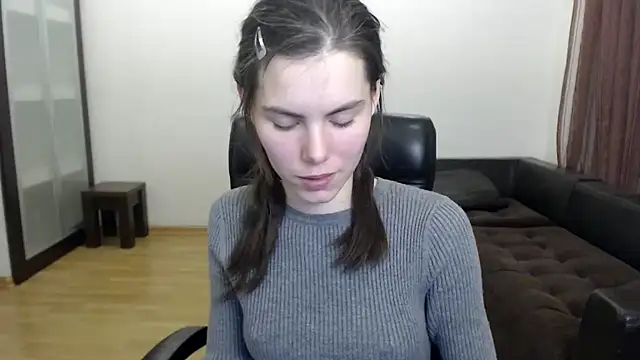 AmelieReve online show from 10-28-25, 05:15