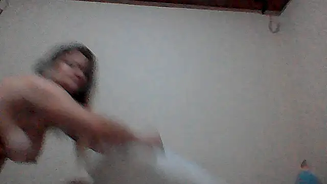 Snapshot of Fubinha chatting on 05-07-26, 08:42 Fubinha online show from 05-07-26, 08:42
