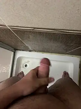 Snapshot of Erenn9972 chatting on 10-01-25, 06:14 Erenn9972 online show from 10-01-25, 06:14