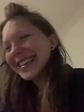 Snapshot of VesnaCrystal chatting on 12-14-25, 07:07 VesnaCrystal online show from 12-14-25, 07:07