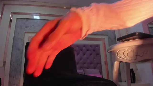 Xara Blis online show from 09-19-25, 04:47