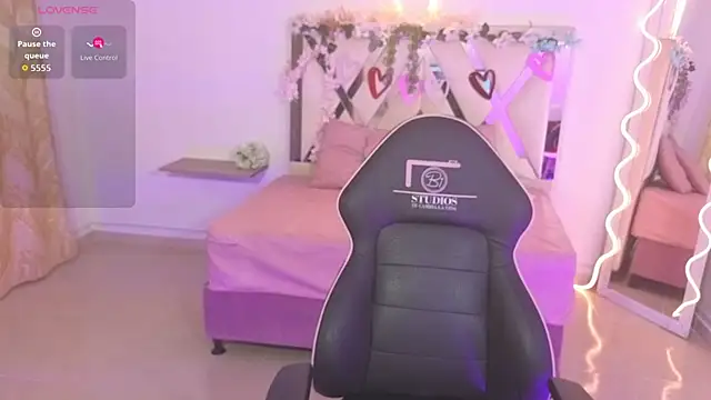 ZURY TAY online show from 09-26-25, 11:36