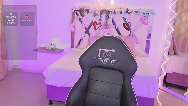 ZURY TAY online show from 10-10-25, 11:42