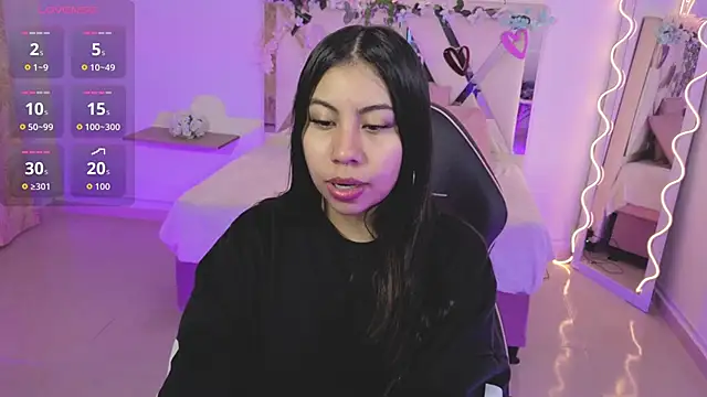 ZURY TAY online show from 10-18-25, 11:55