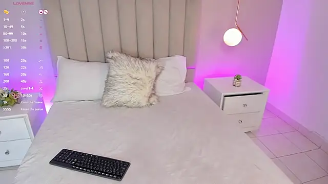 Snapshot of Dani_rosse_ chatting on 09-24-25, 01:14 Dani rosse online show from 09-24-25, 01:14