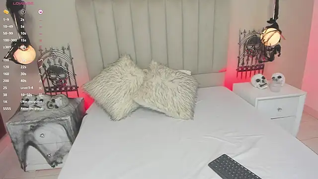 Snapshot of Dani_rosse_ chatting on 10-30-25, 01:01 Dani rosse online show from 10-30-25, 01:01