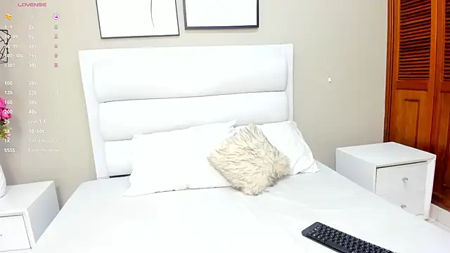 Snapshot of Dani_rosse_ chatting on 02-12-26, 12:55 Dani rosse online show from 02-12-26, 12:55