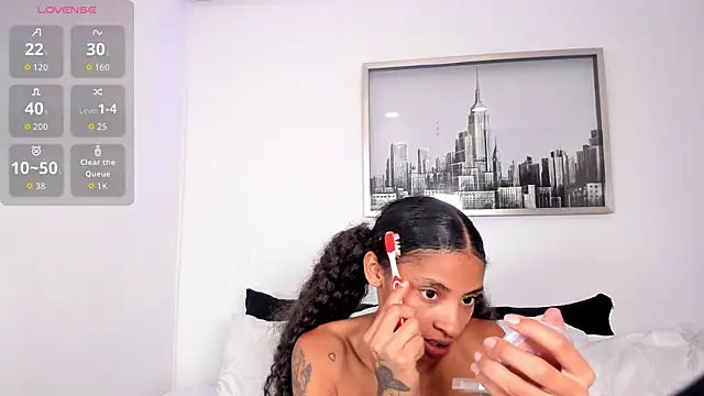 sarah ashbourne online show from 11-04-25, 01:32