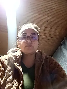 Snapshot of Lady_16 chatting on 03-20-26, 01:10 Lady 16 online show from 03-20-26, 01:10
