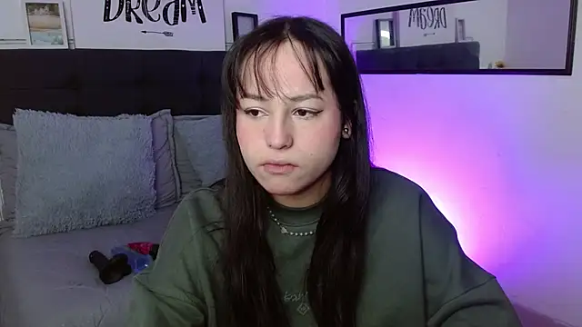 Snapshot of Eymmy_24 chatting on 09-09-25, 02:55 Eymmy 24 online show from 09-09-25, 02:55