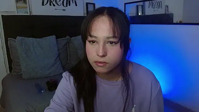 Snapshot of Eymmy_24 chatting on 09-14-25, 02:44 Eymmy 24 online show from 09-14-25, 02:44