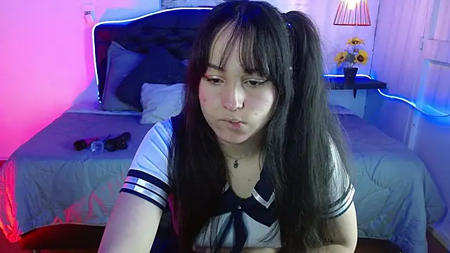 Snapshot of Eymmy_24 chatting on 09-20-25, 02:34 Eymmy 24 online show from 09-20-25, 02:34