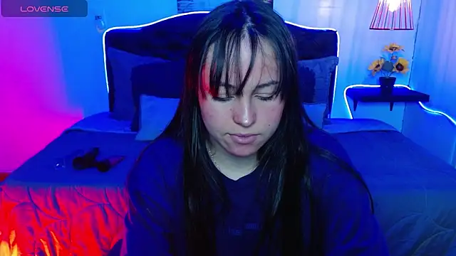 Snapshot of Eymmy_24 chatting on 09-26-25, 02:37 Eymmy 24 online show from 09-26-25, 02:37