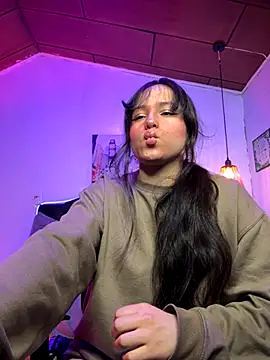 Snapshot of Eymmy_24 chatting on 10-07-25, 04:20 Eymmy 24 online show from 10-07-25, 04:20