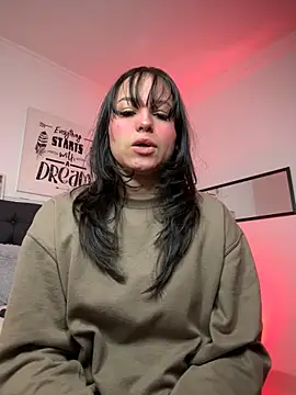 Snapshot of Eymmy_24 chatting on 10-24-25, 02:41 Eymmy 24 online show from 10-24-25, 02:41