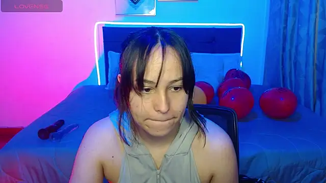 Snapshot of Eymmy_24 chatting on 11-06-25, 02:56 Eymmy 24 online show from 11-06-25, 02:56