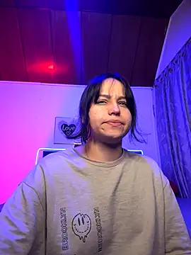 Snapshot of Eymmy_24 chatting on 11-10-25, 03:27 Eymmy 24 online show from 11-10-25, 03:27