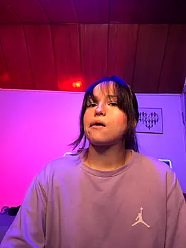 Snapshot of Eymmy_24 chatting on 11-11-25, 03:17 Eymmy 24 online show from 11-11-25, 03:17