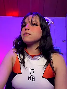 Snapshot of Eymmy_24 chatting on 11-17-25, 12:27 Eymmy 24 online show from 11-17-25, 12:27