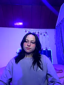 Snapshot of Eymmy_24 chatting on 11-24-25, 04:23 Eymmy 24 online show from 11-24-25, 04:23