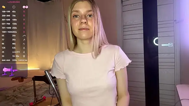 Snapshot of MaryjaneSpider chatting on 11-20-25, 03:23 MaryjaneSpider online show from 11-20-25, 03:23