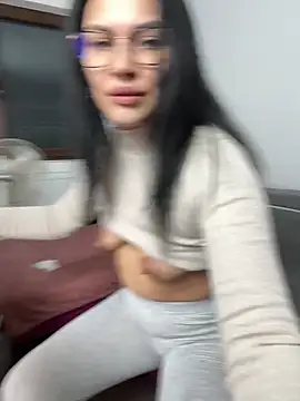 MiaKiittyy online show from 10-16-25, 03:35