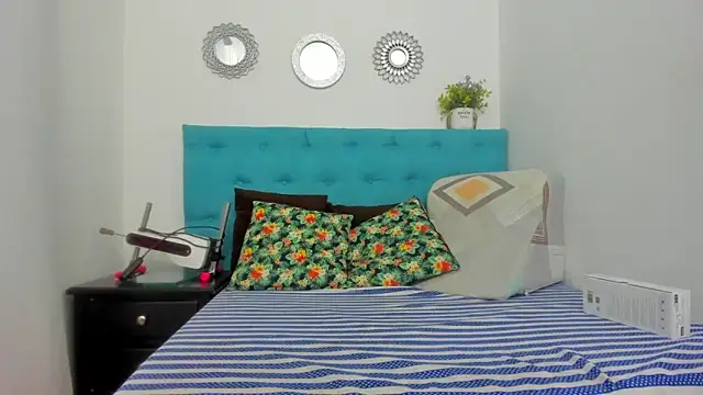 Snapshot of neferet_opal chatting on 02-07-26, 11:30 neferet opal online show from 02-07-26, 11:30