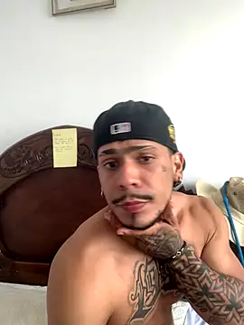 Snapshot of DeimonOficial chatting on 10-01-25, 02:23 DeimonOficial online show from 10-01-25, 02:23