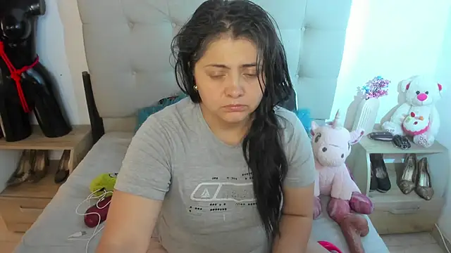 TifanyAmazinng online show from 11-27-25, 12:29