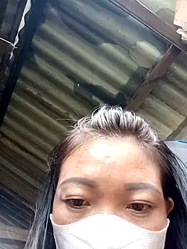 Snapshot of PhamPm70 chatting on 10-14-25, 04:13 PhamPm70 online show from 10-14-25, 04:13