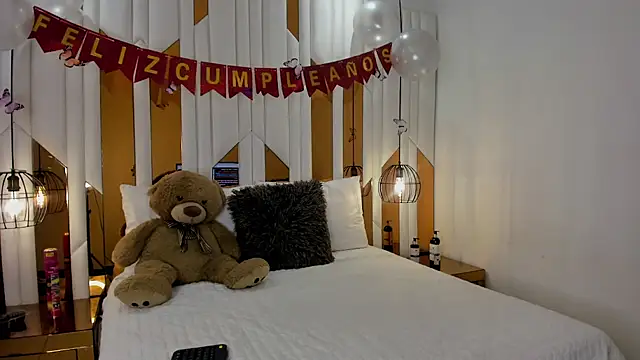 ValeriaPrado online show from 11-14-25, 09:24