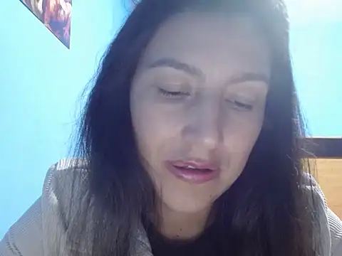 Snapshot of SarahFriendly chatting on 04-23-26, 01:29 SarahFriendly online show from 04-23-26, 01:29