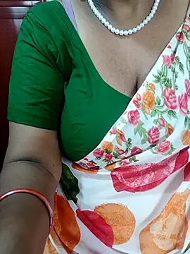 Snapshot of tami_lavanya chatting on 09-21-25, 01:40 tami lavanya online show from 09-21-25, 01:40