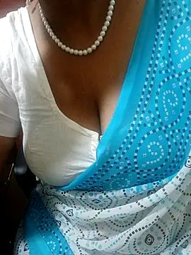 Snapshot of tami_lavanya chatting on 09-22-25, 04:42 tami lavanya online show from 09-22-25, 04:42