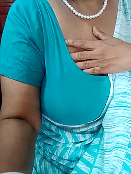 Snapshot of tami_lavanya chatting on 10-12-25, 03:16 tami lavanya online show from 10-12-25, 03:16
