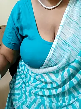 Snapshot of tami_lavanya chatting on 10-12-25, 05:45 tami lavanya online show from 10-12-25, 05:45
